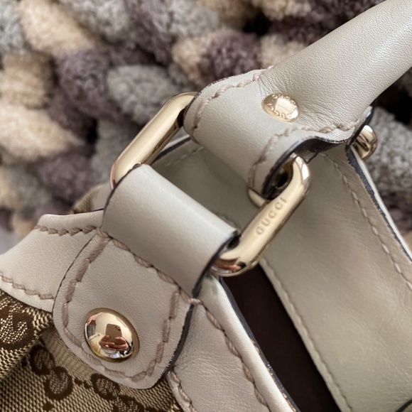 Gucci purse - Picture 2 of 2